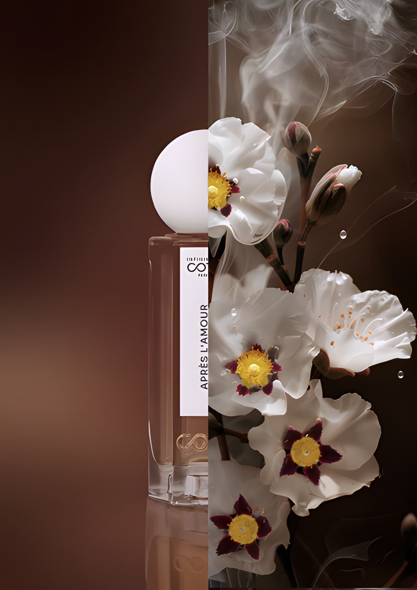 Flacon Après l'amour et fleurs blanches, composition en deux moitiés